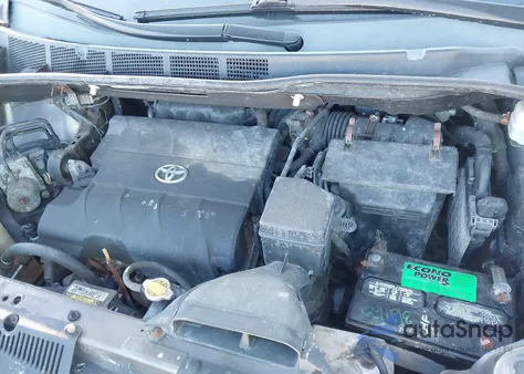 2012 Toyota Sienna Le 7 Passenger z USA, uszkodzony, nr VIN 5TDJK3DC5CS037146